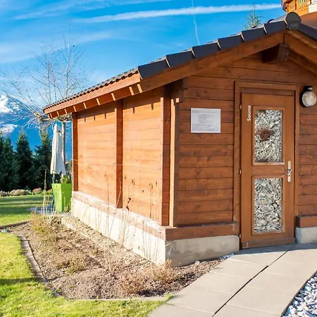 Boutique Art De Vivre &