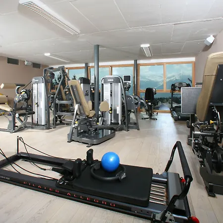 Boutique Art De Vivre & מלון קראנס-מונטנה