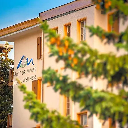 Boutique Art De Vivre & Hotell Crans-Montana