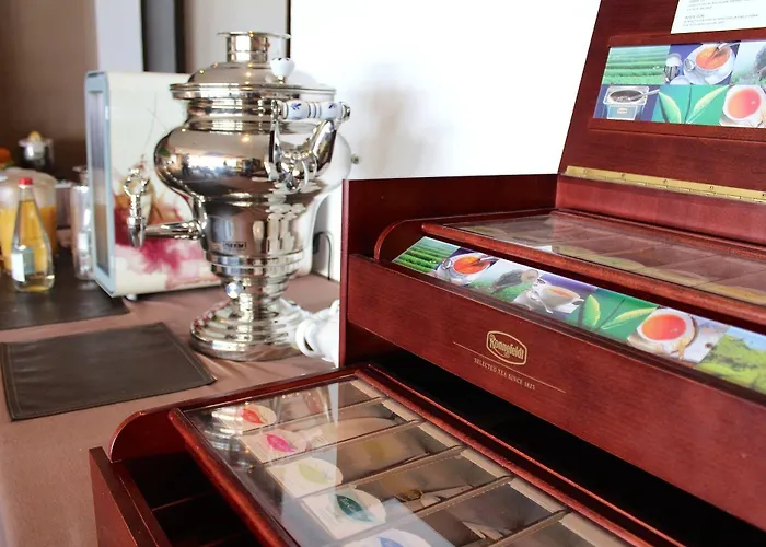 Boutique Art De Vivre &