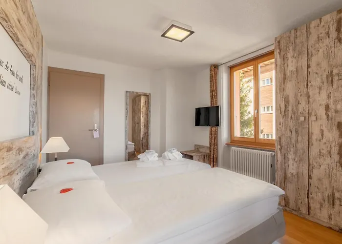 Boutique Art De Vivre & 4*