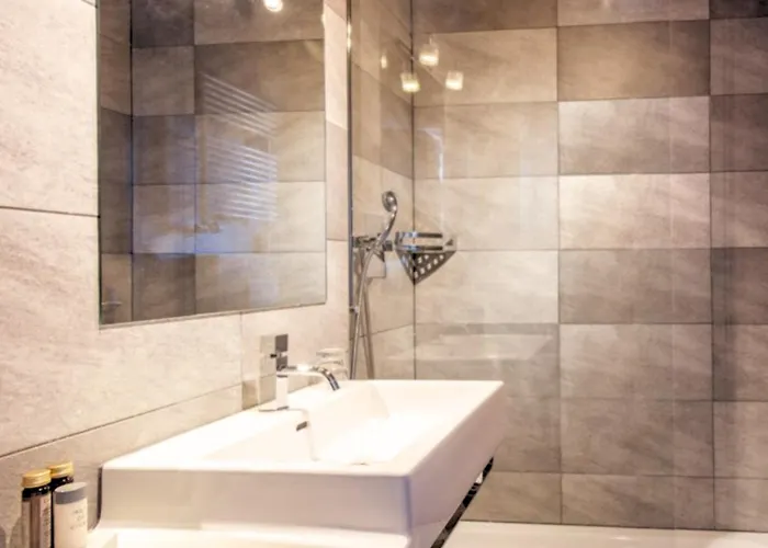 Boutique Art De Vivre & Κρανς Μοντάνα