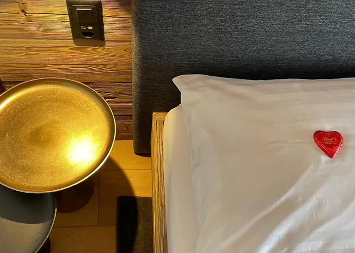 Boutique Art De Vivre & 4*