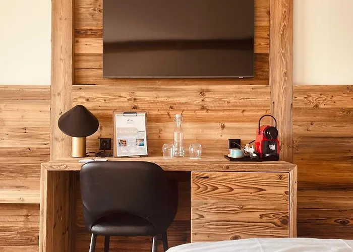 Boutique Art De Vivre &