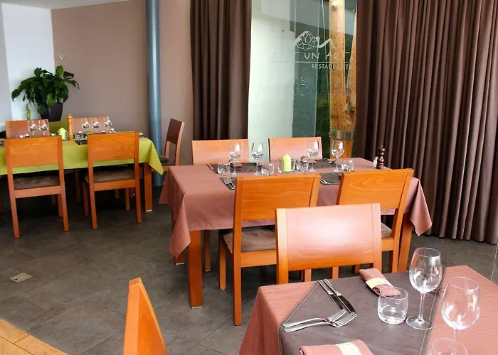 Boutique Art De Vivre & Κρανς Μοντάνα