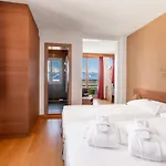 Boutique Art De Vivre & 4*