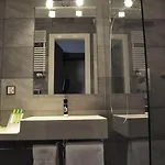 Boutique Art De Vivre & 4*
